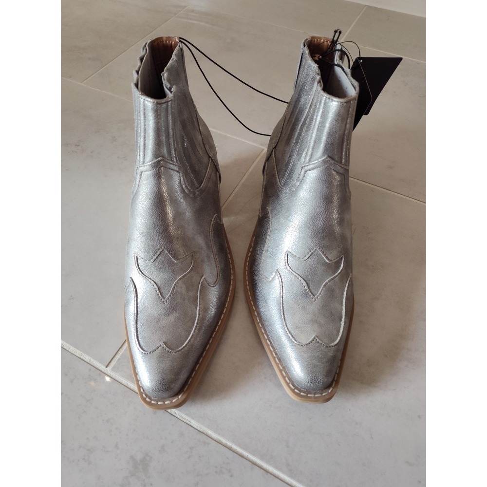 Silver Metallic Cowboy Western Festival Ankle Boots Size 7 Low Heel Forever 21